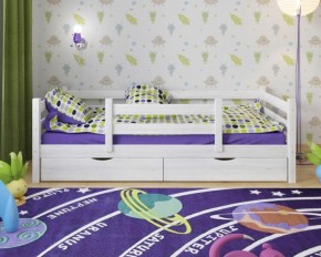 Детская кровать из массива березы Соня-5 (Белый/Лак) в Губкинском - gubkinskiy.mebel-74.com | фото